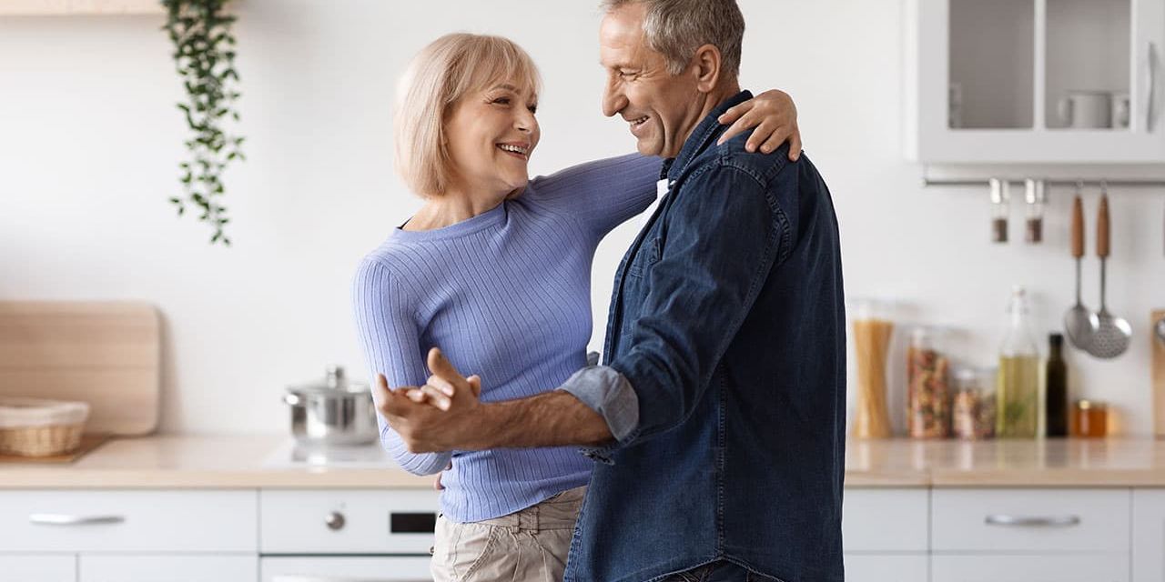 The Chateau Girardeau Dancing couple 15e234d0